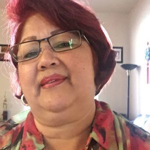 Meet your Posher, Adela